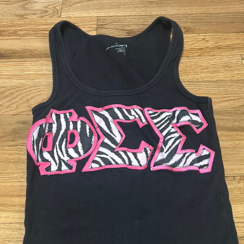 ⭐️⭐️⭐️Phi sigma sigma letters black tank top zebra small⭐️⭐️⭐️